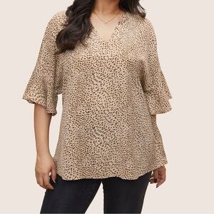 BloomChic Leopard Print V Neck Ruffle Sleeve Blouse Light Brown Size 22/24 NWT